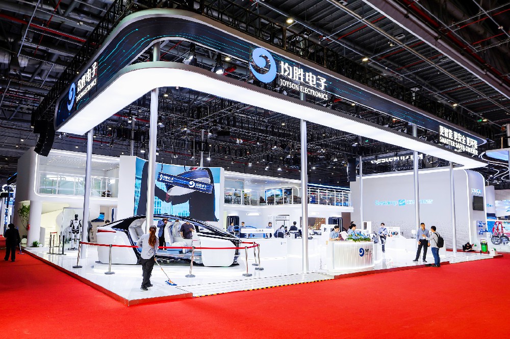 車企VS科技公司：展臺設計話語權爭奪戰