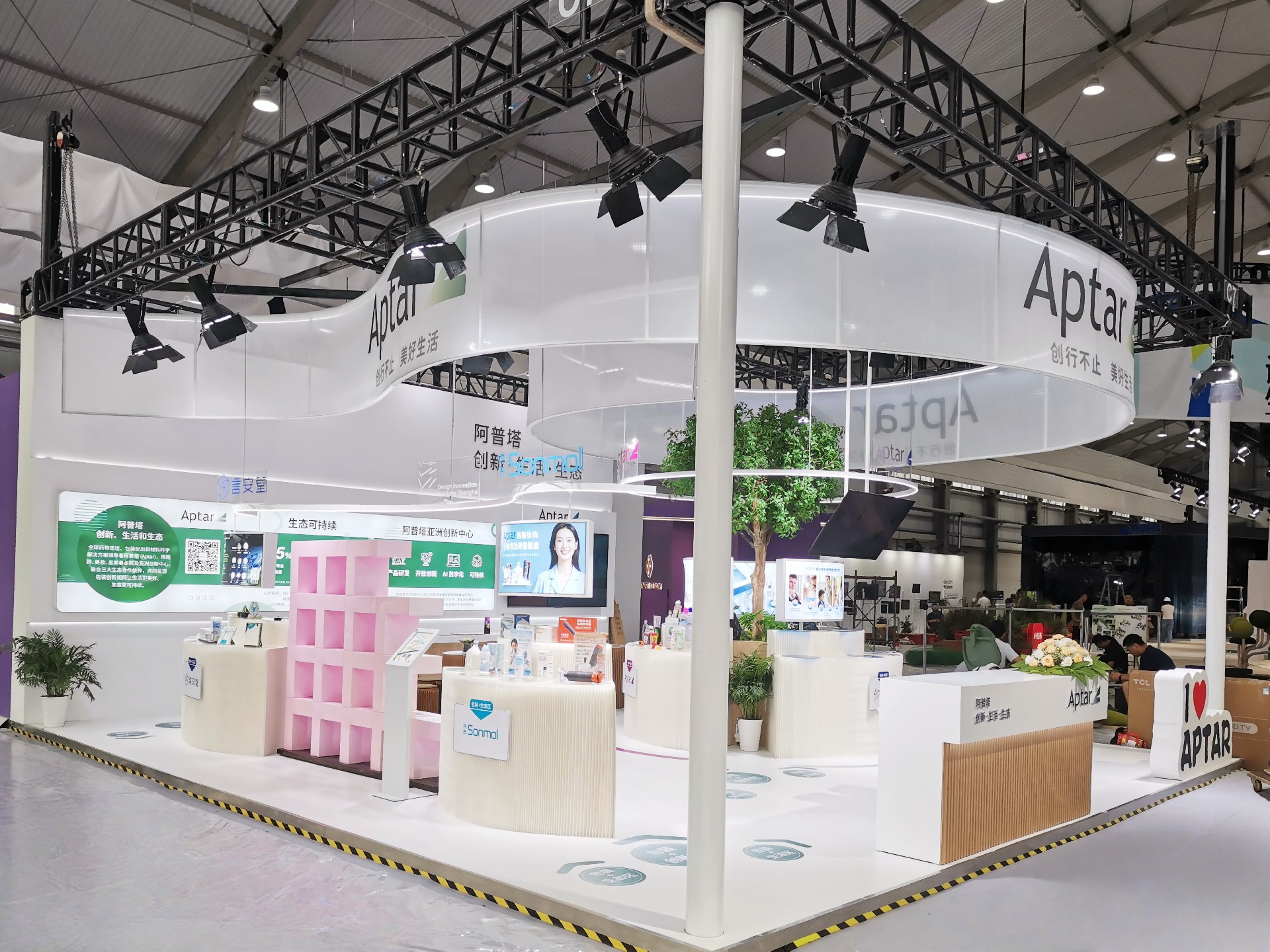 1760081402925753.jpg 展臺設計.jpg